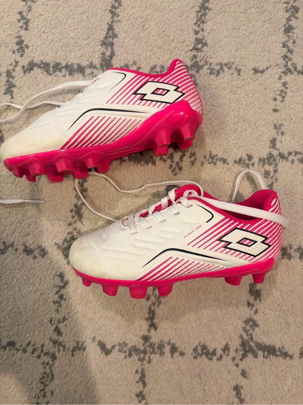LOTTO toddler White & Hot Pink Soccer Cleats